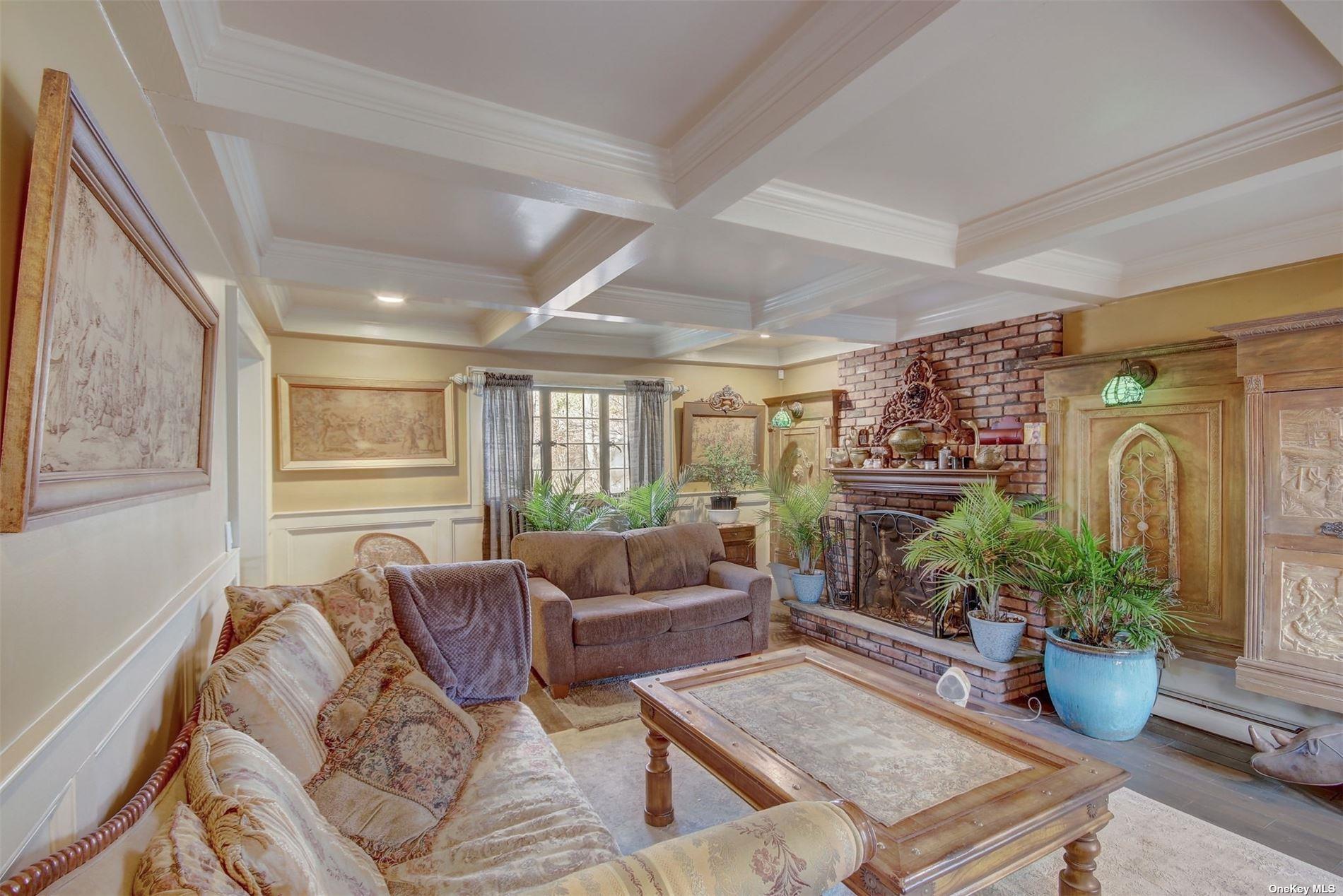 85 Dix Hills Road, Huntington, New York image 5