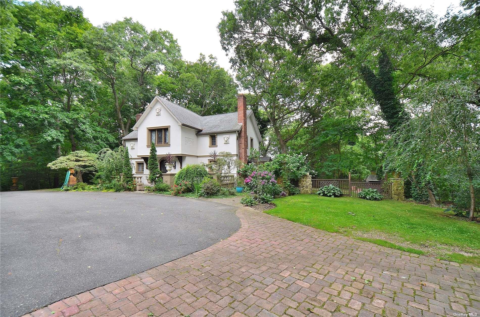 85 Dix Hills Road, Huntington, New York image 23