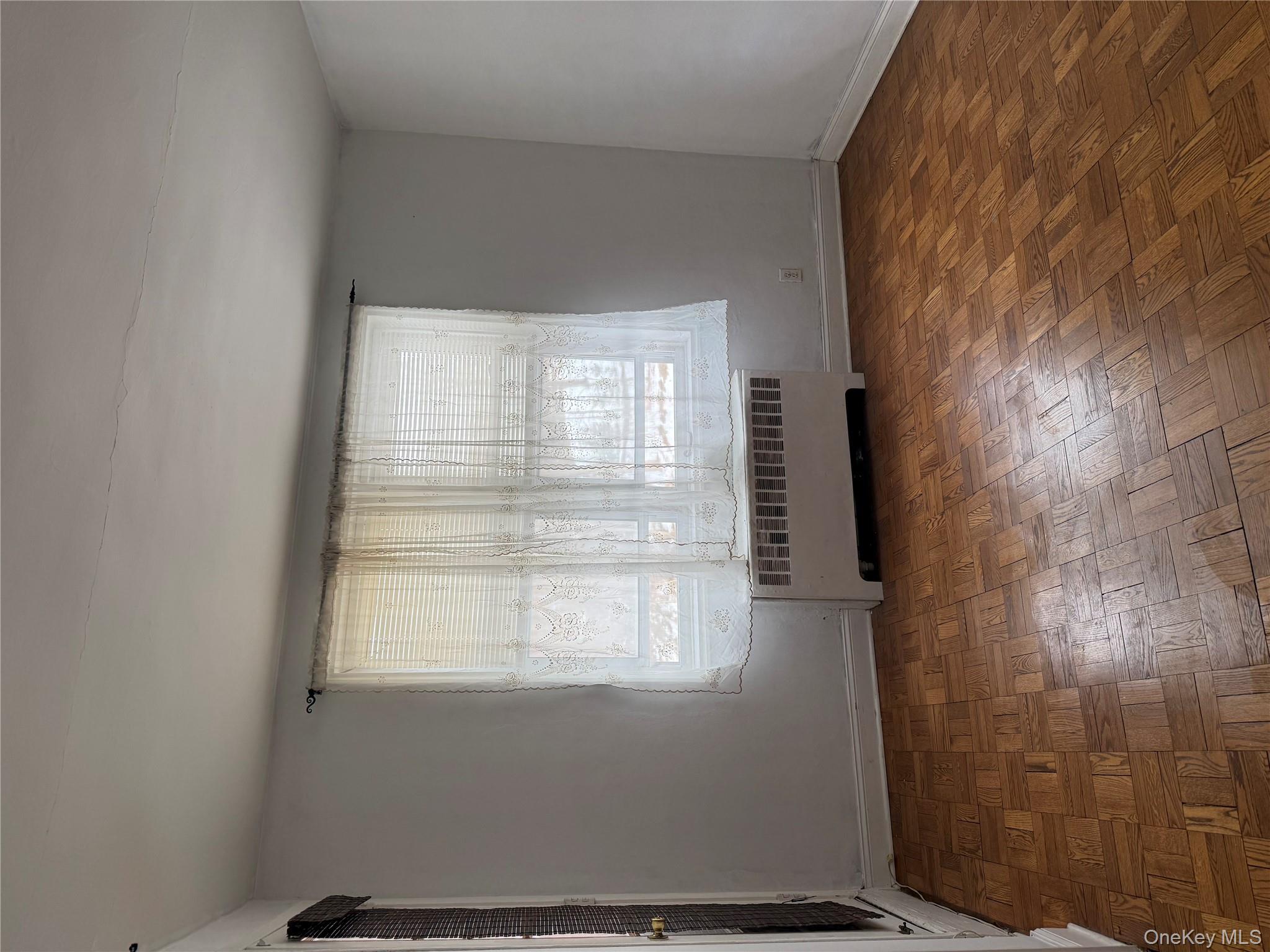 1133 Midland Avenue 1B