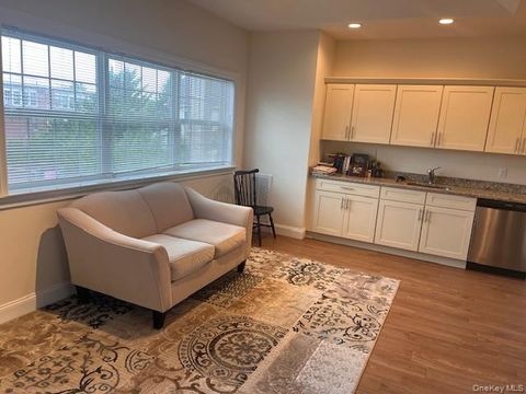 333 W Montauk Highway 1 Lindenhurst NY 11757