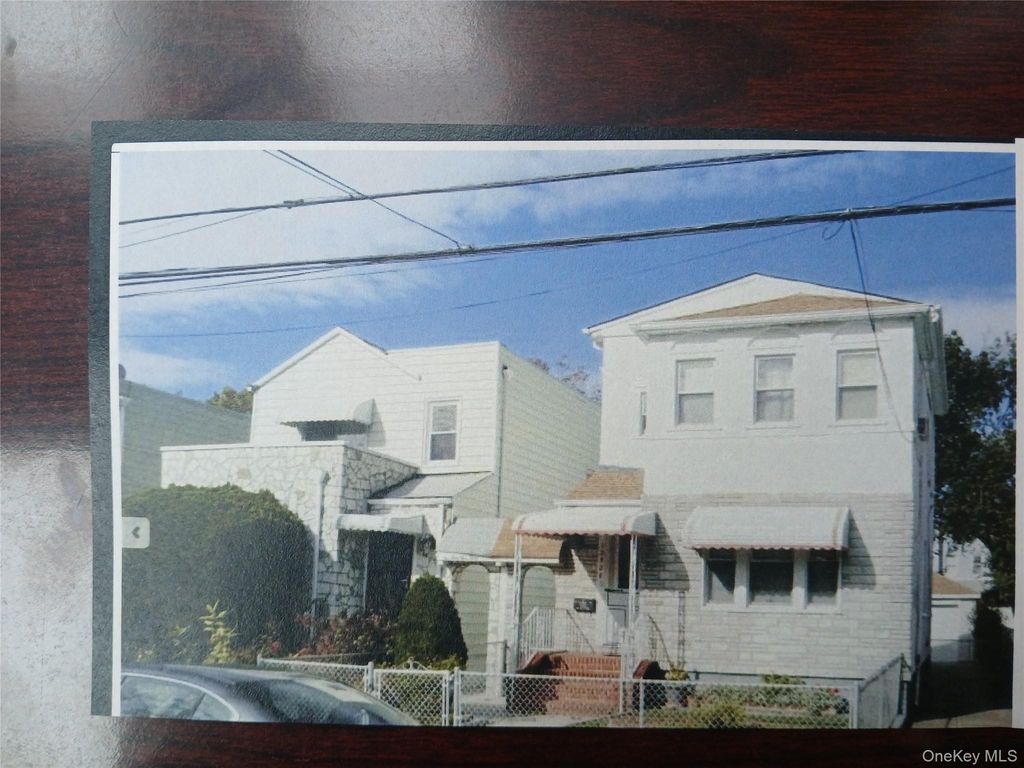 Photo of 13528 232nd Street, Laurelton, NY 11413 (MLS # 943164)