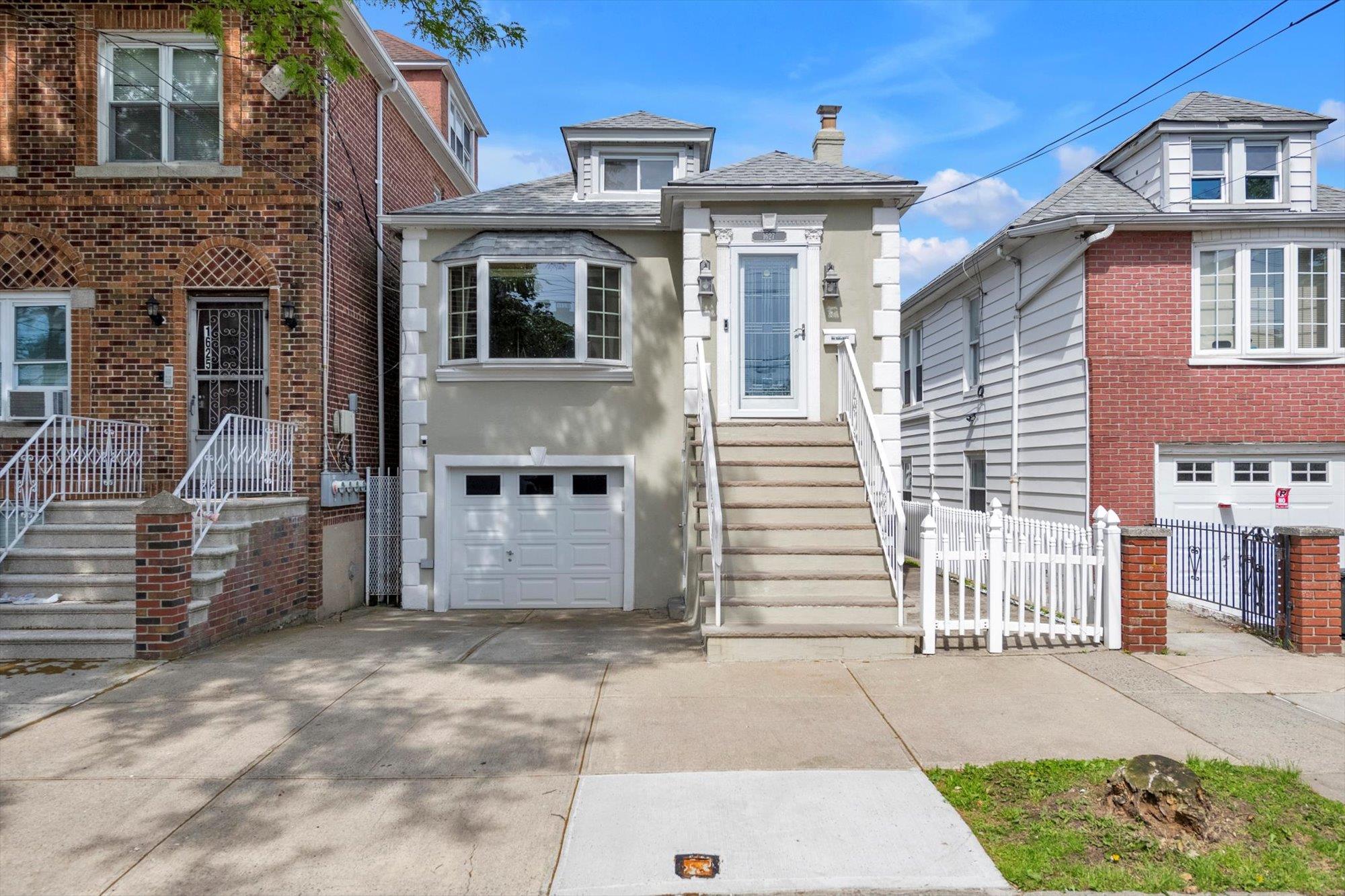 Property for Sale at Research Avenue, Bronx, New York - Bedrooms: 3 
Bathrooms: 2 
Rooms: 4  - $724,999