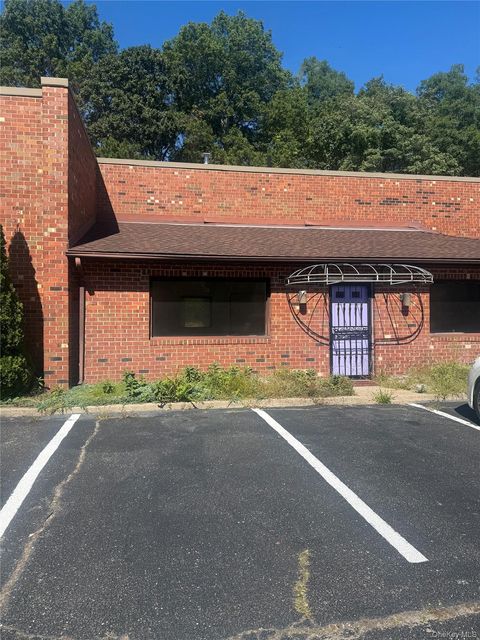 Photo of 1039 West Jericho Turnpike, Smithtown, NY 11787 (MLS # 937701)