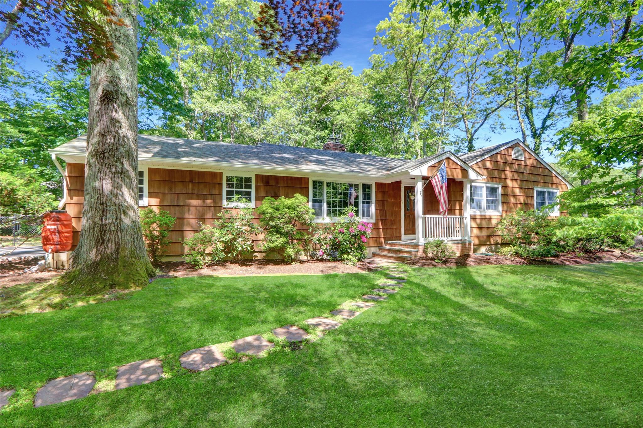 Property for Sale at Mud Road, Setauket, Hamptons, NY - Bedrooms: 3 
Bathrooms: 3  - $749,990