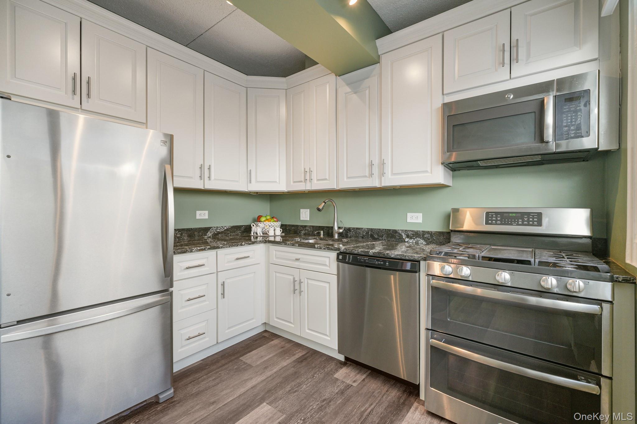 1 Landmark Square 601