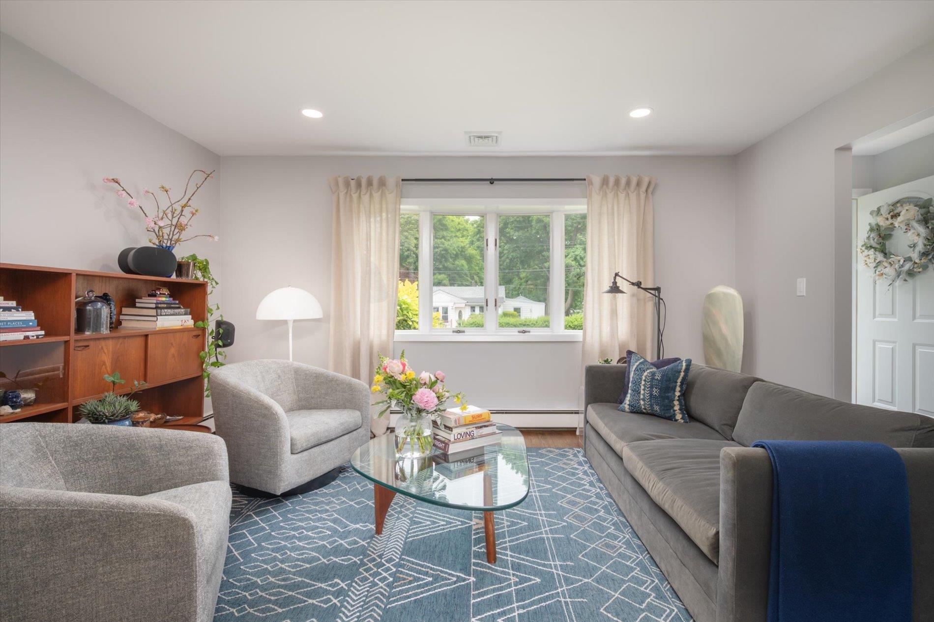 10 Montana Street, Huntington, New York image 3
