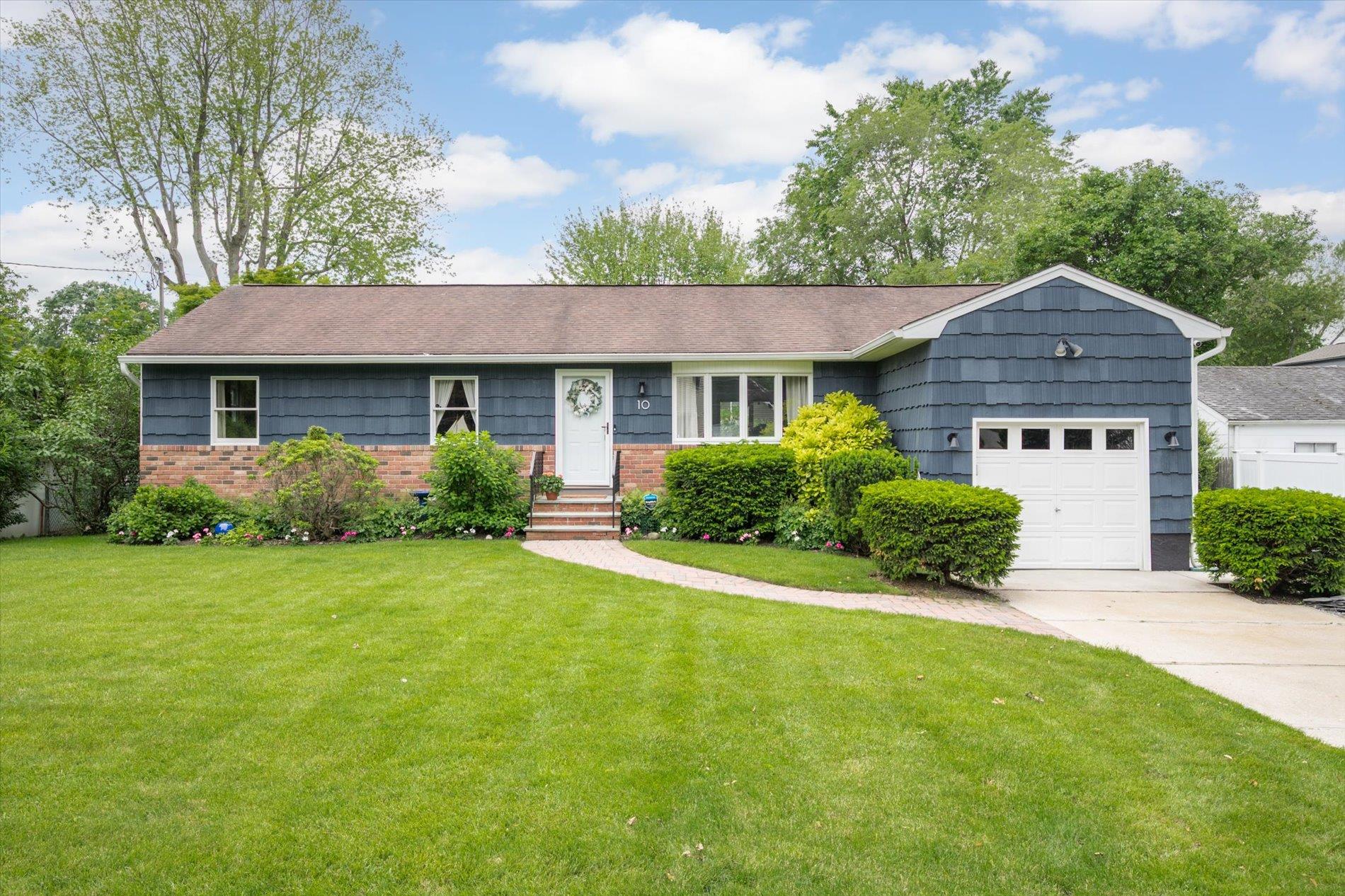 Property for Sale at Montana Street, Huntington, Hamptons, NY - Bedrooms: 3 
Bathrooms: 2  - $748,000