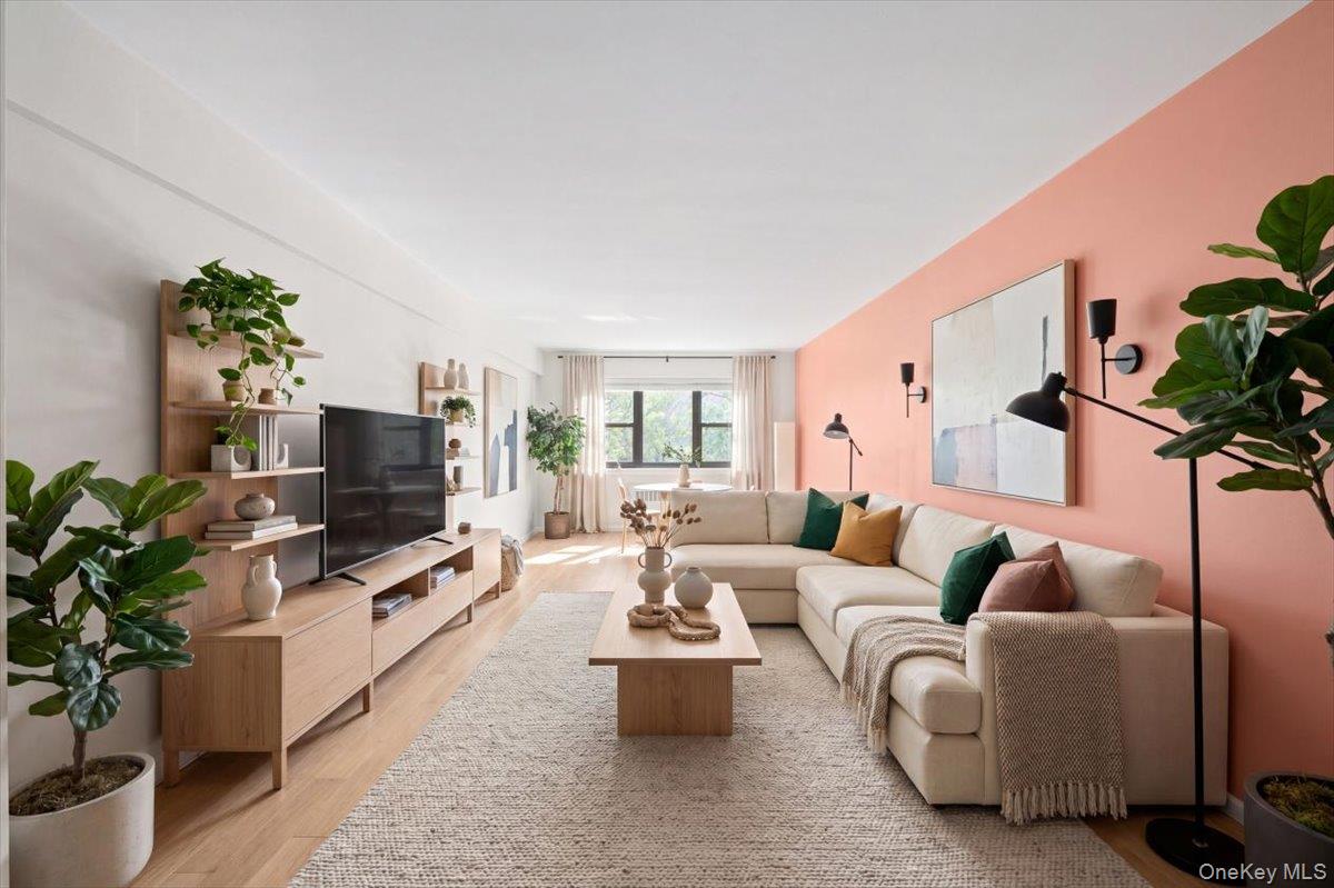 51 White Oak Street 4D