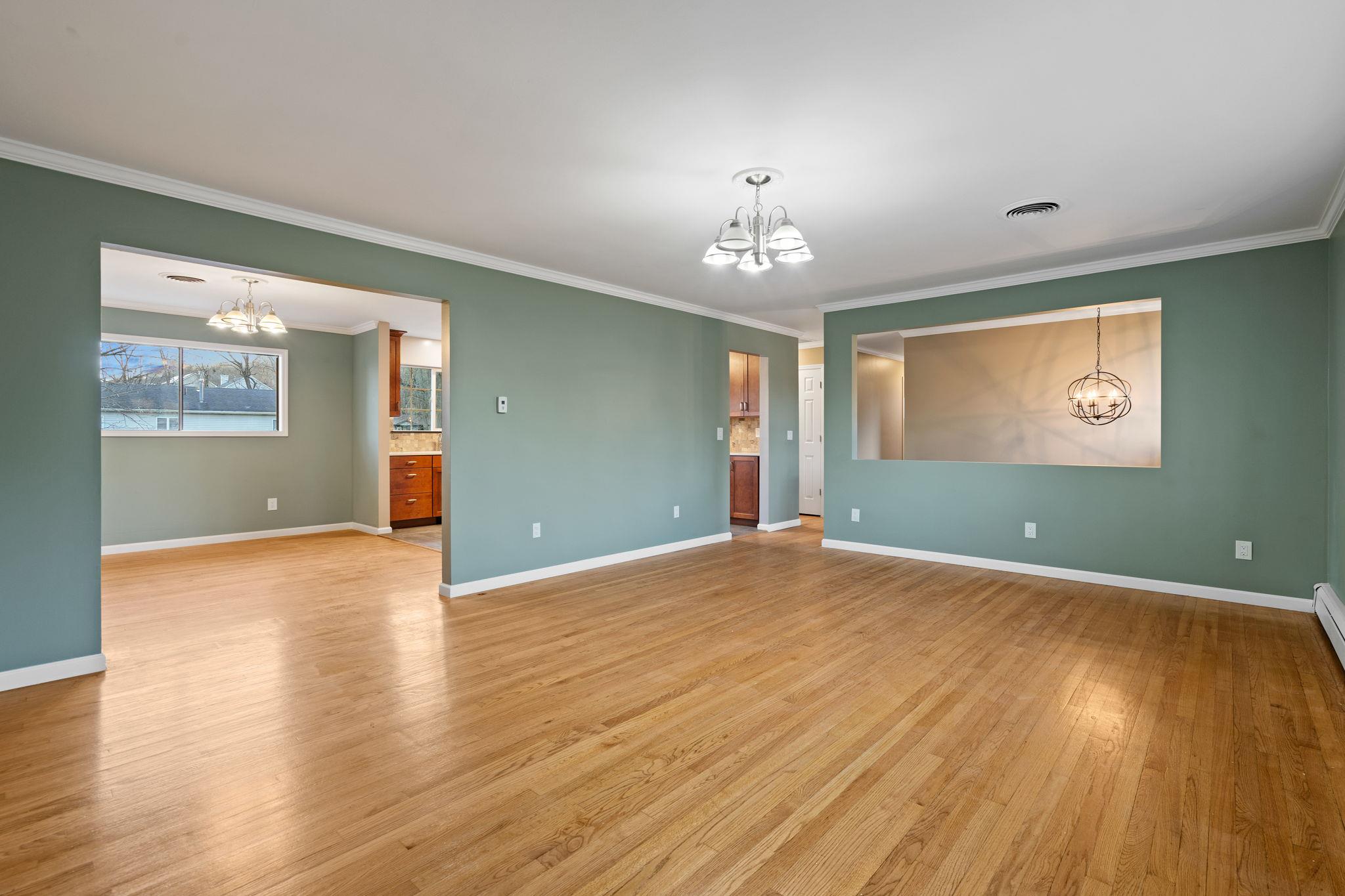21 Standish Avenue, Middletown, New York image 7