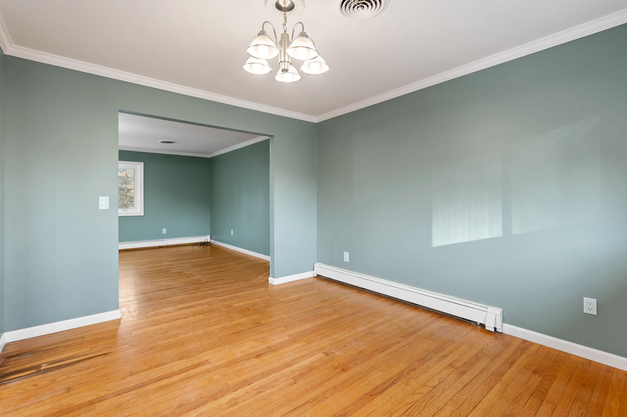 21 Standish Avenue, Middletown, New York image 12