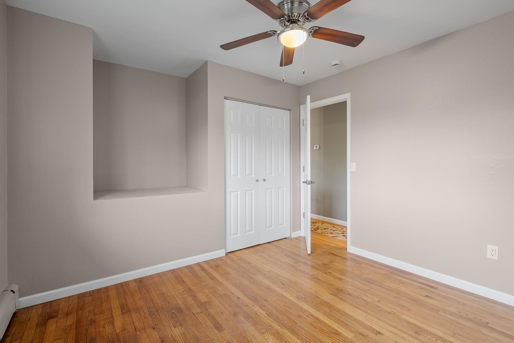 21 Standish Avenue, Middletown, New York image 14