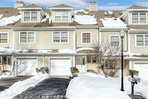 Condo For Sale - 25 Crystal Hill Drive<br/> Pomona, NY 10970