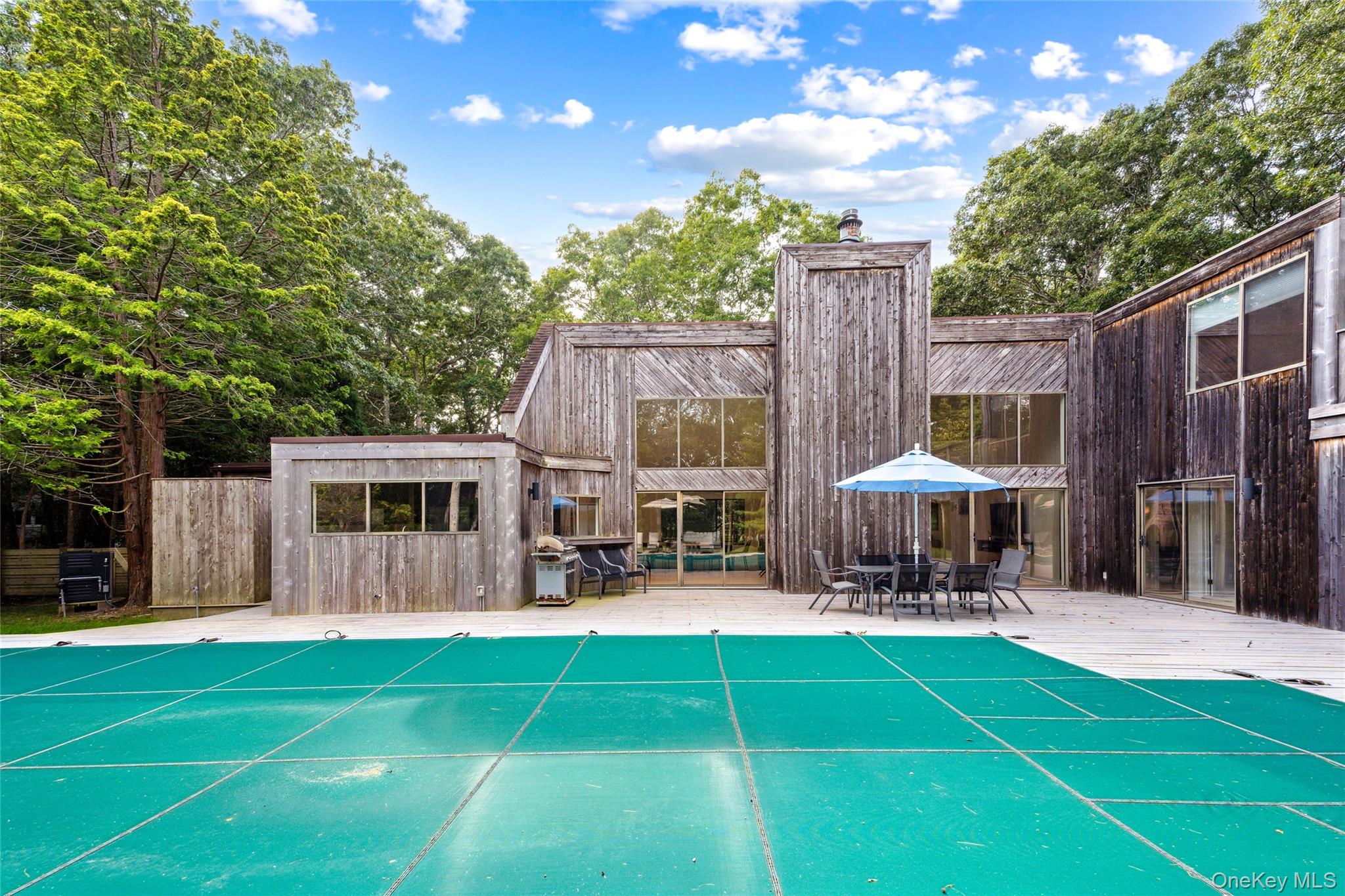 26 Woodland Way