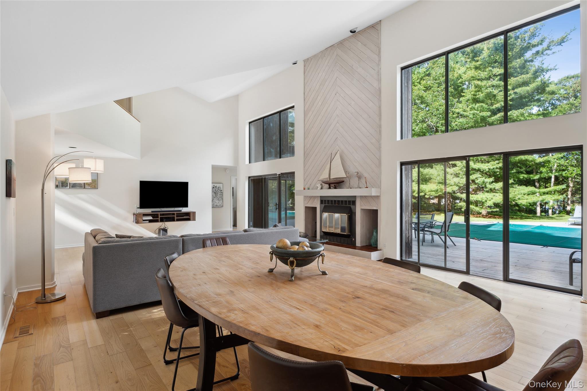 26 Woodland Way