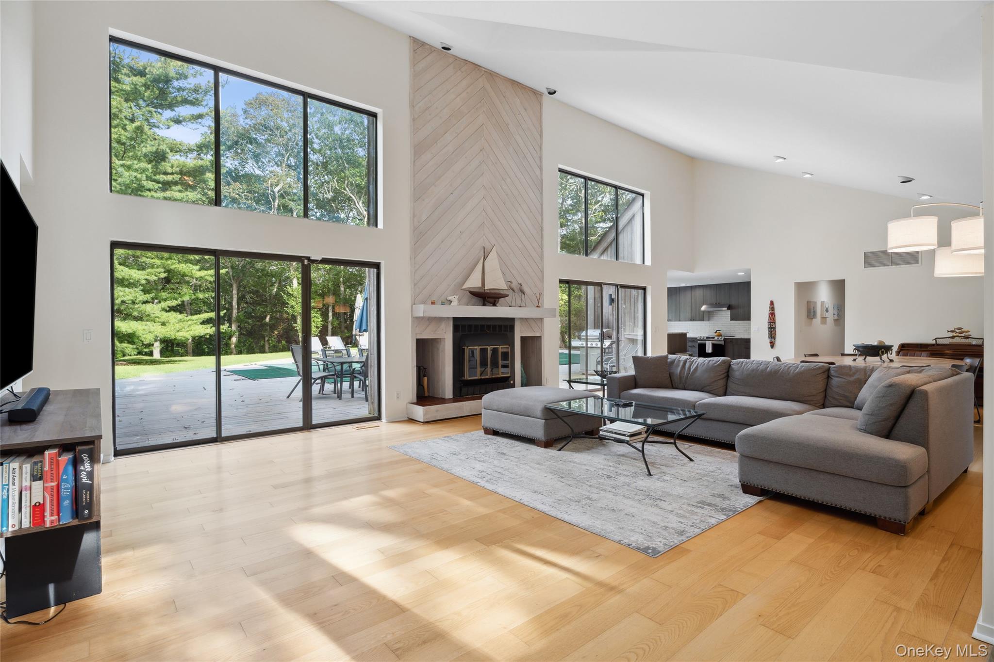 26 Woodland Way