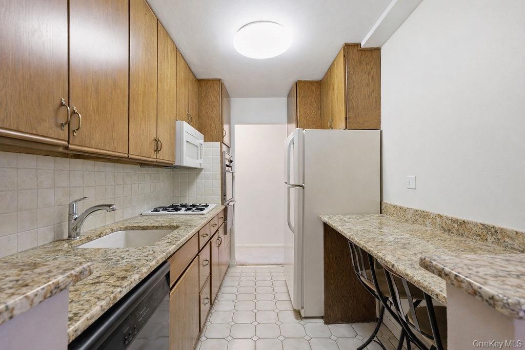 85-10 151st Avenue 1C