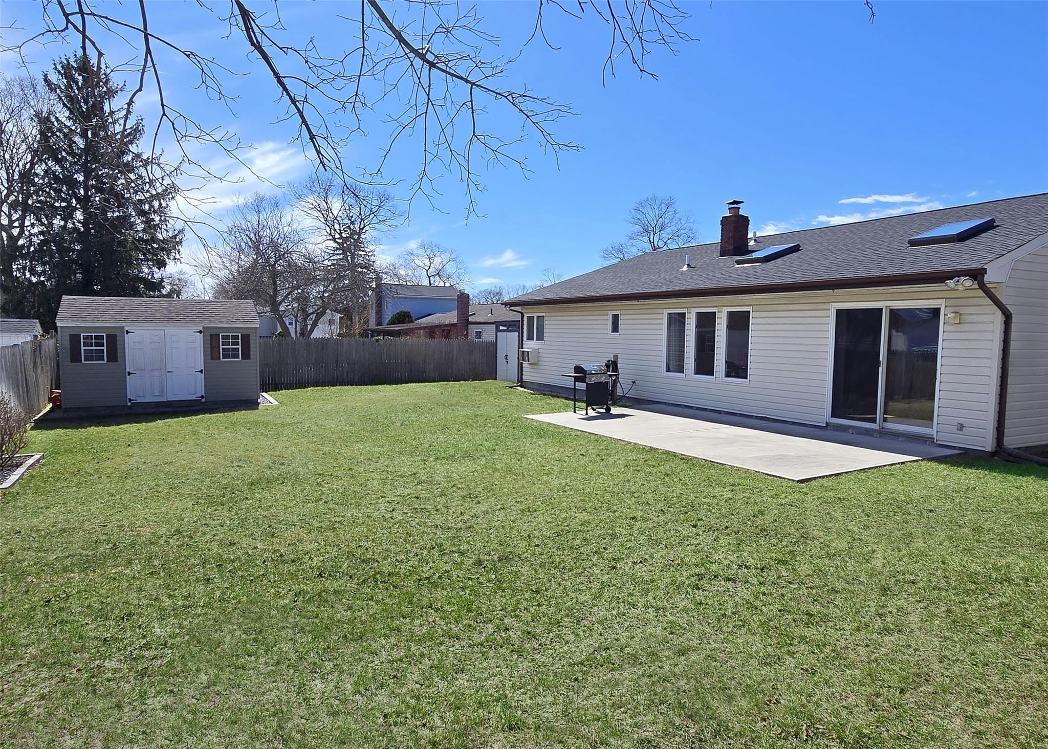 71 Rose Place, Selden, New York image 17