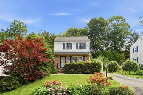 Homes For Sale - 30 Greenvale Circle<br/> White Plains, NY 10607