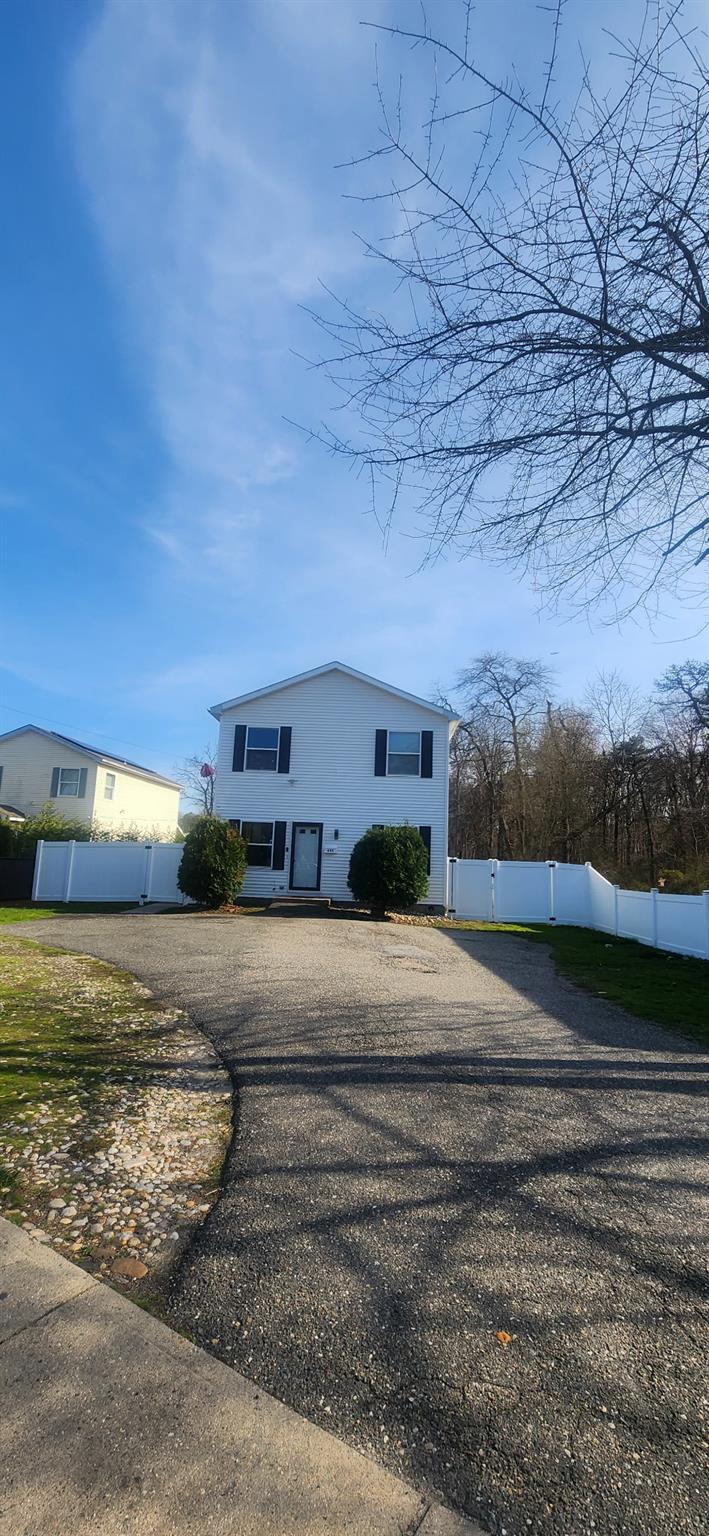 444 Brook Avenue, Bay Shore, New York image 13