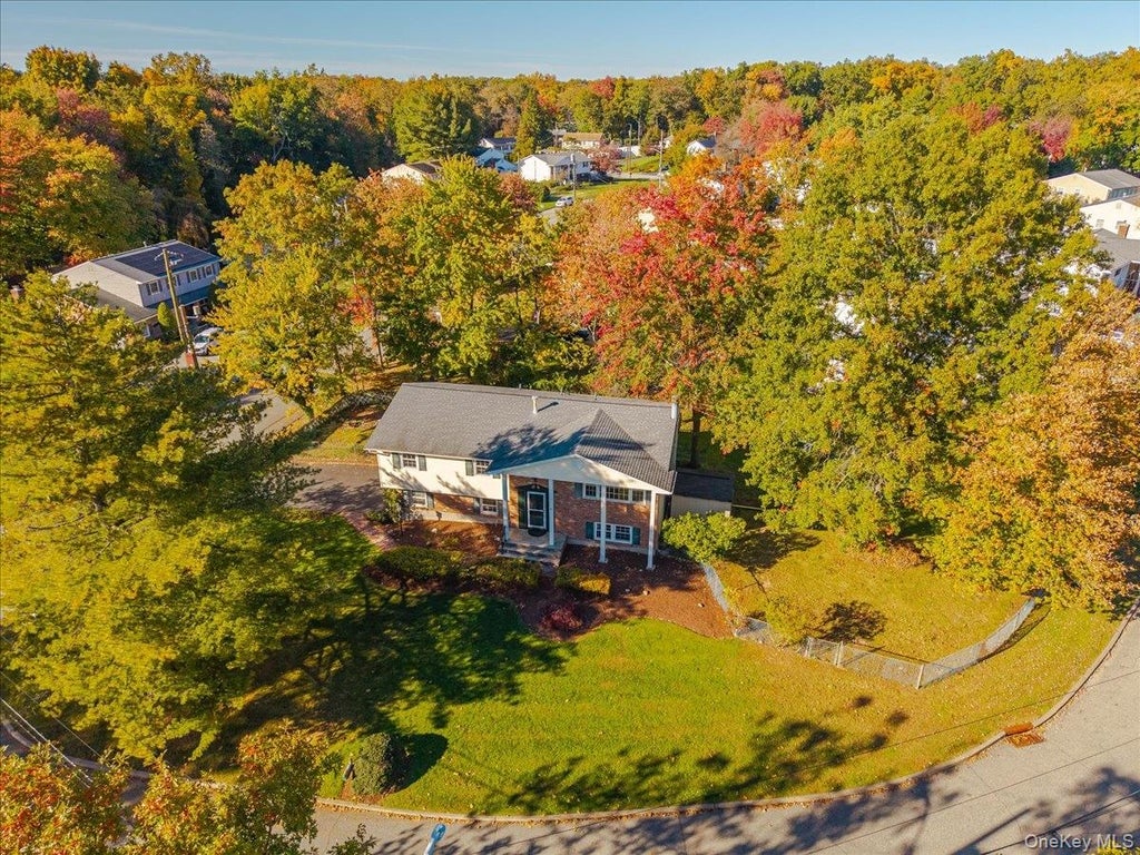 Photo of 1 Daisy Court, Nanuet, NY 10954 (MLS # 1062867)