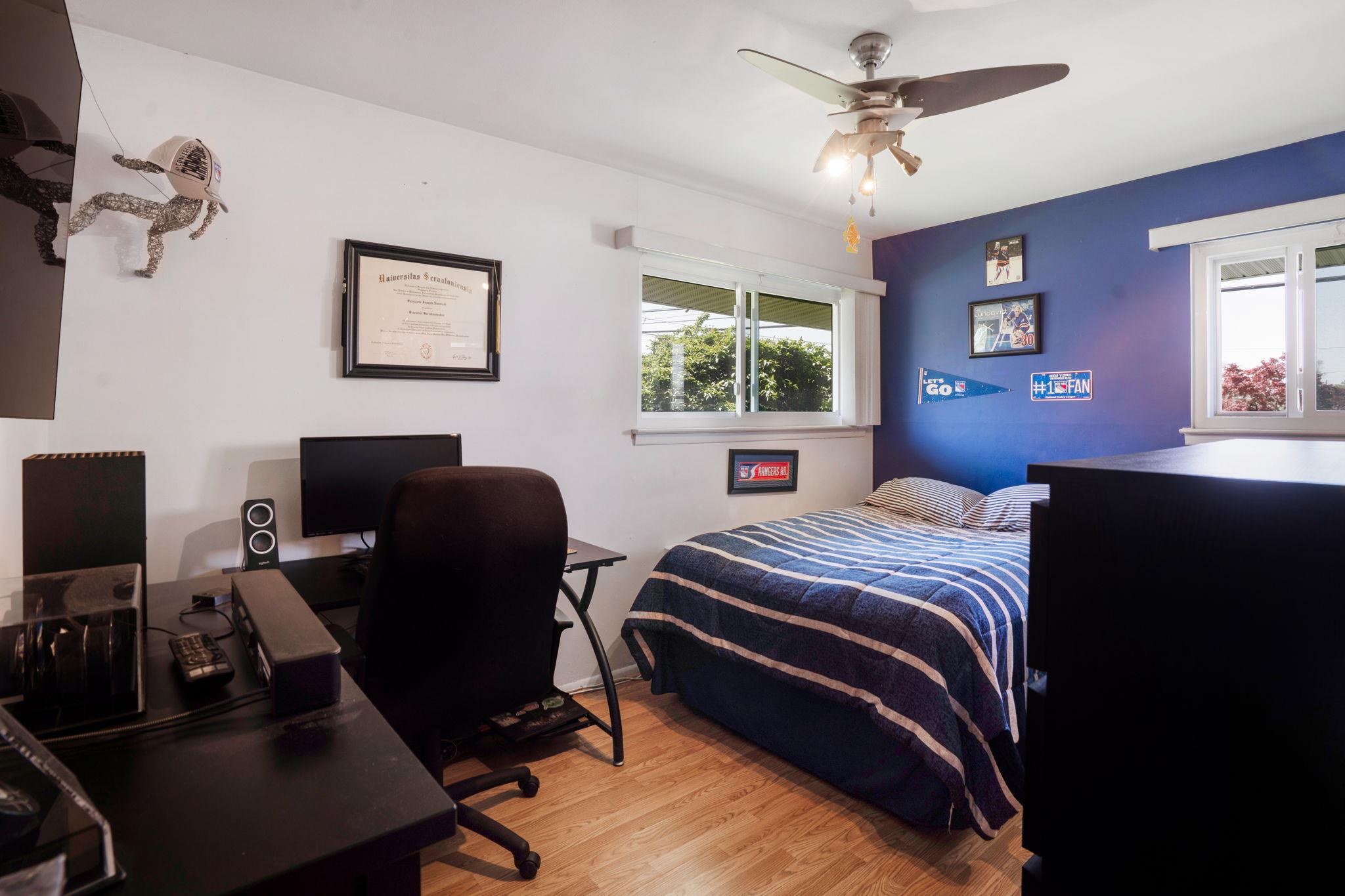 61 Spielman Avenue, Farmingdale, New York image 17