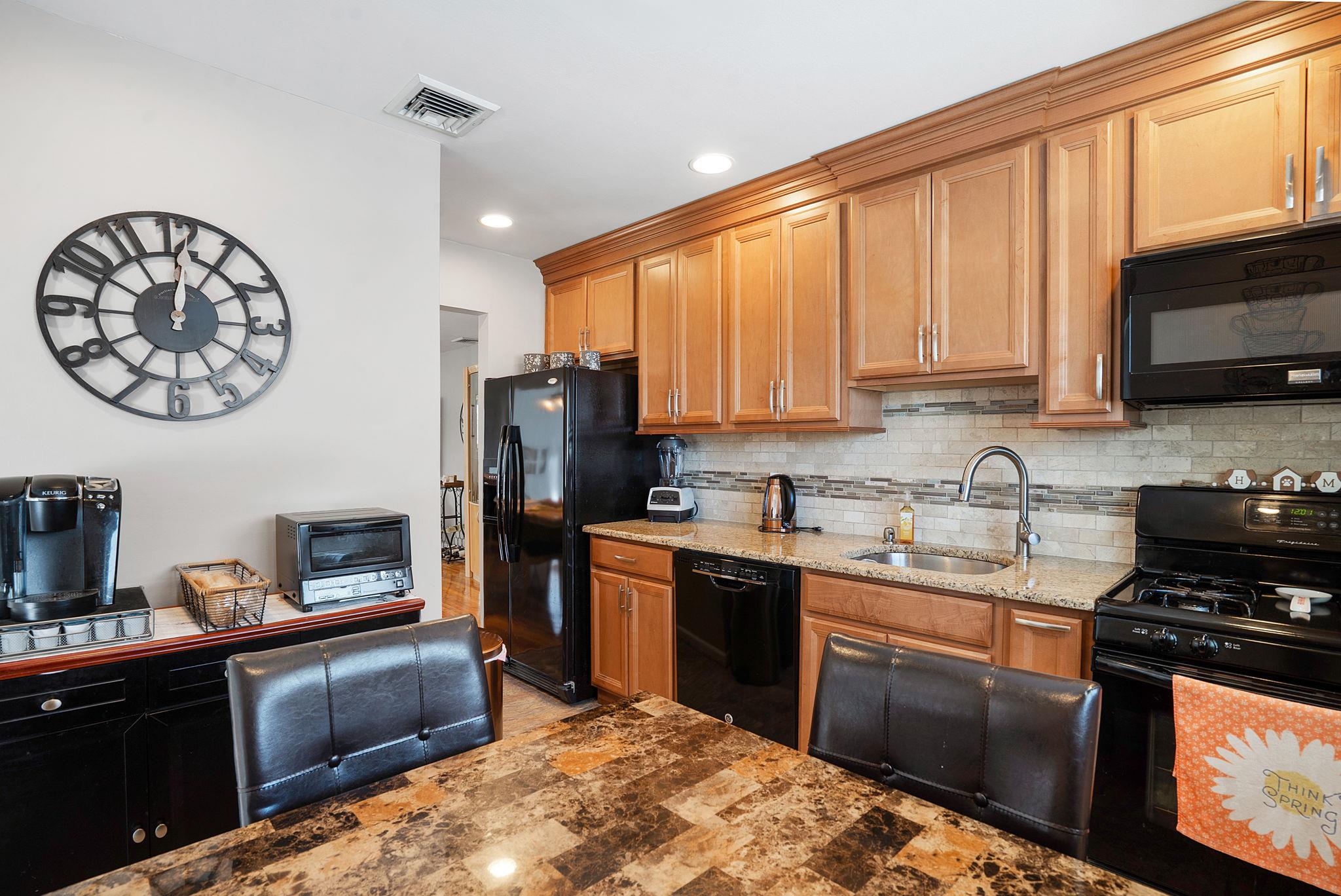 61 Spielman Avenue, Farmingdale, New York image 8
