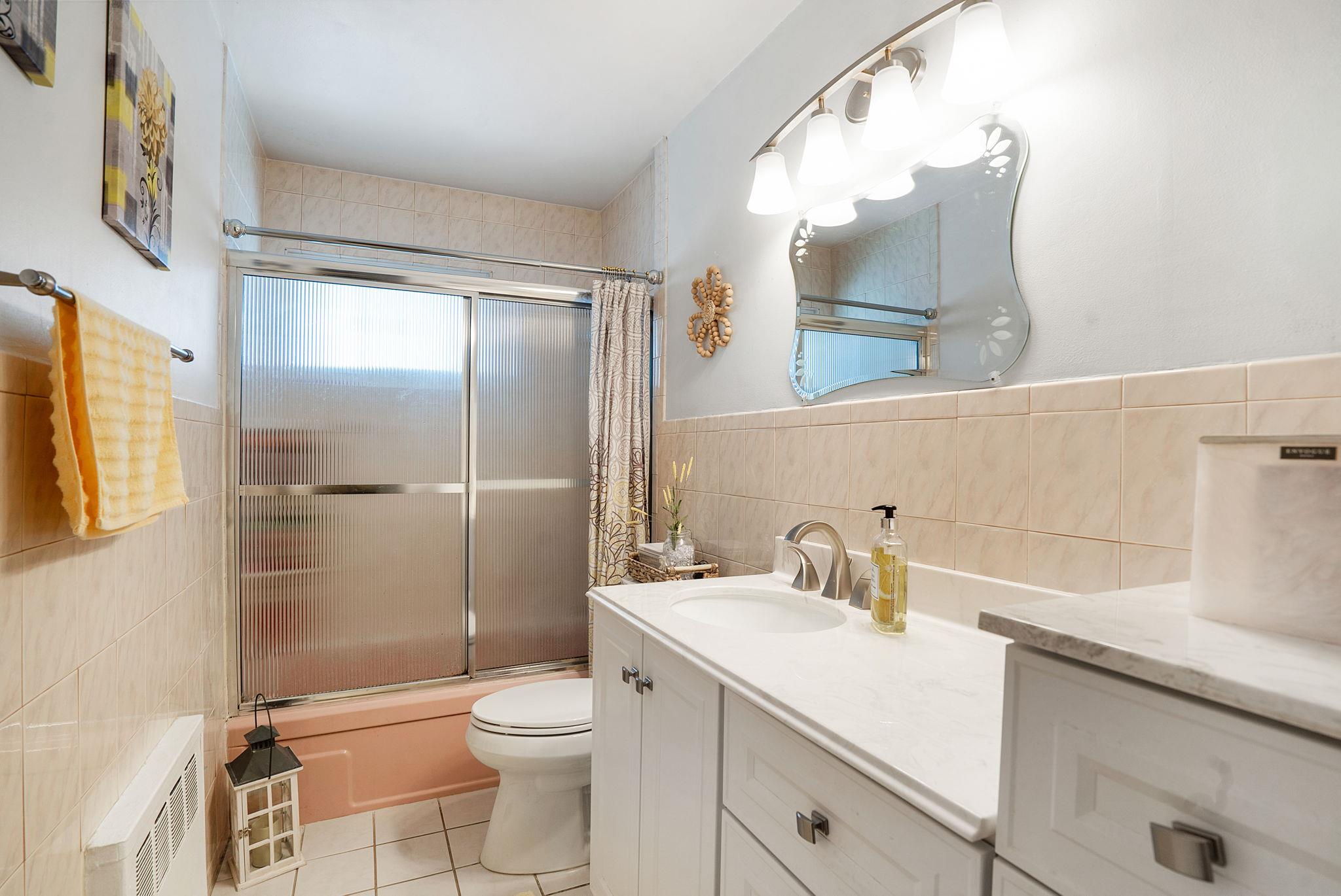 61 Spielman Avenue, Farmingdale, New York image 18