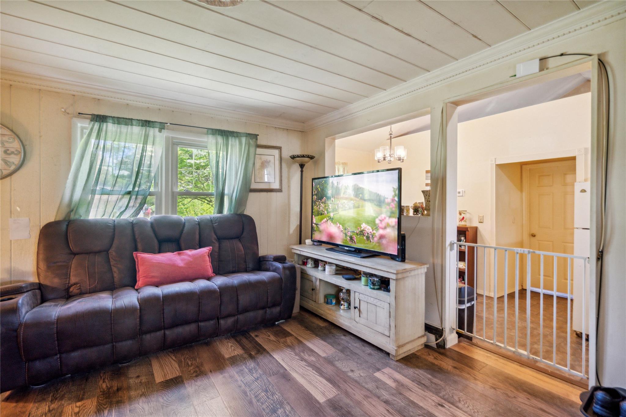 24 Pine Street, Lake Grove, New York image 23