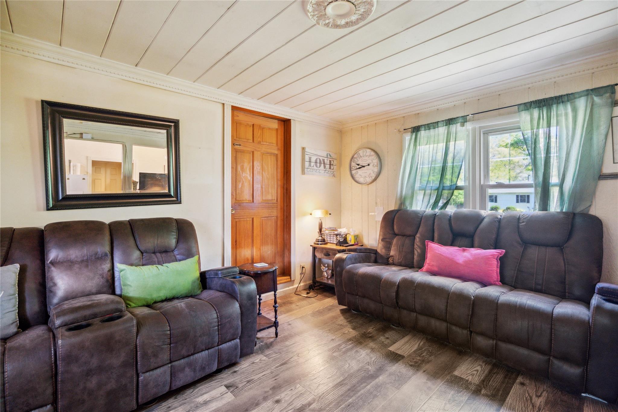 24 Pine Street, Lake Grove, New York image 21