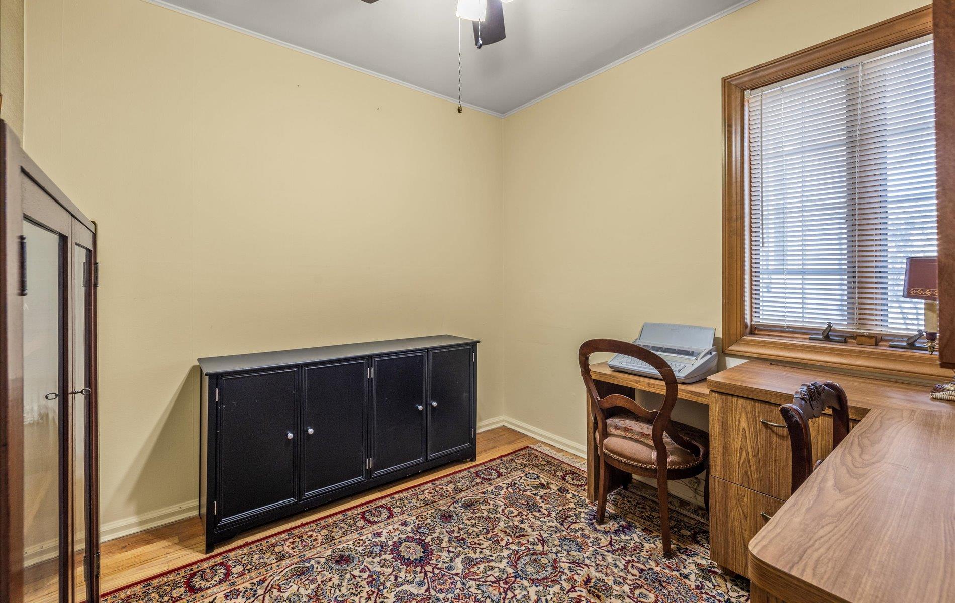 265-06 80th Ave Ave, Glen Oaks, New York image 4