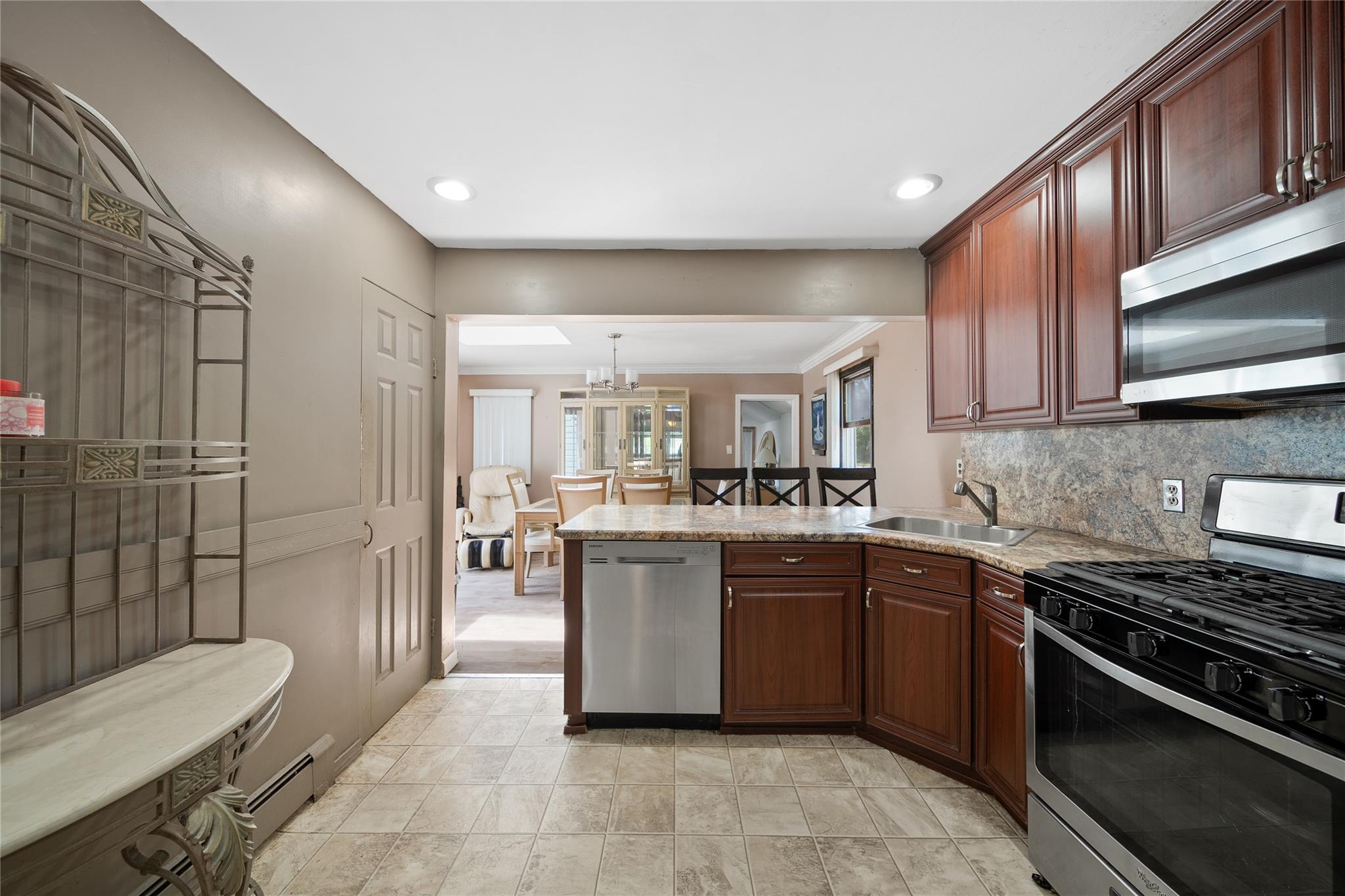 96 Pardee Avenue, Islip, New York image 11