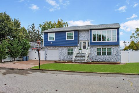 125 Spruce Street Lindenhurst NY 11757
