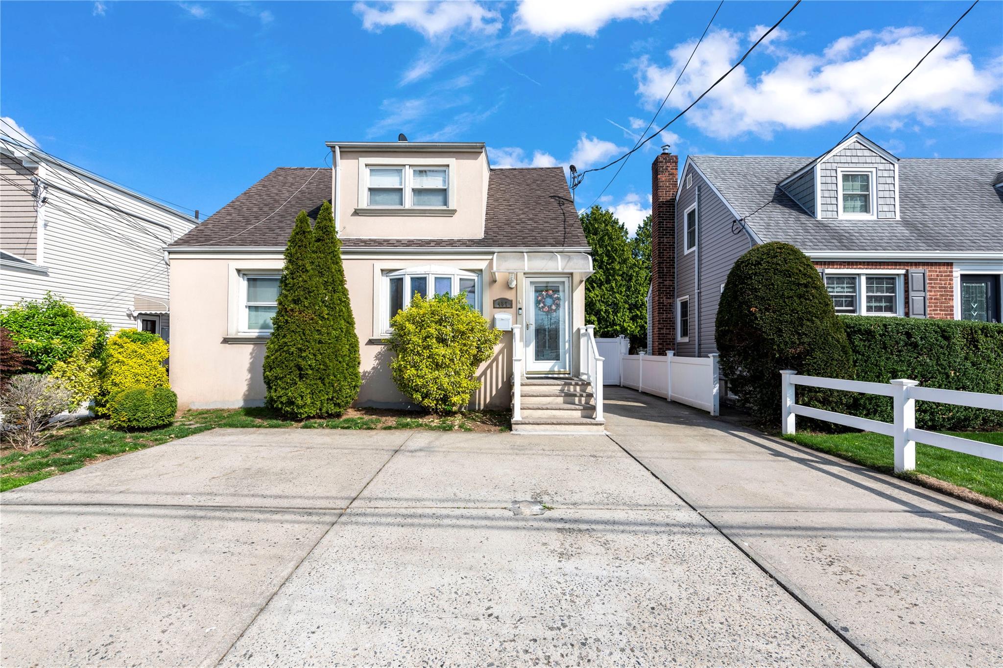 487 Emerson Place, Valley Stream, New York image 1