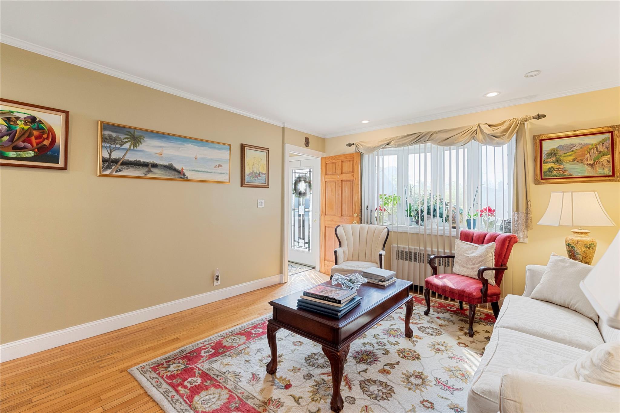 487 Emerson Place, Valley Stream, New York image 8
