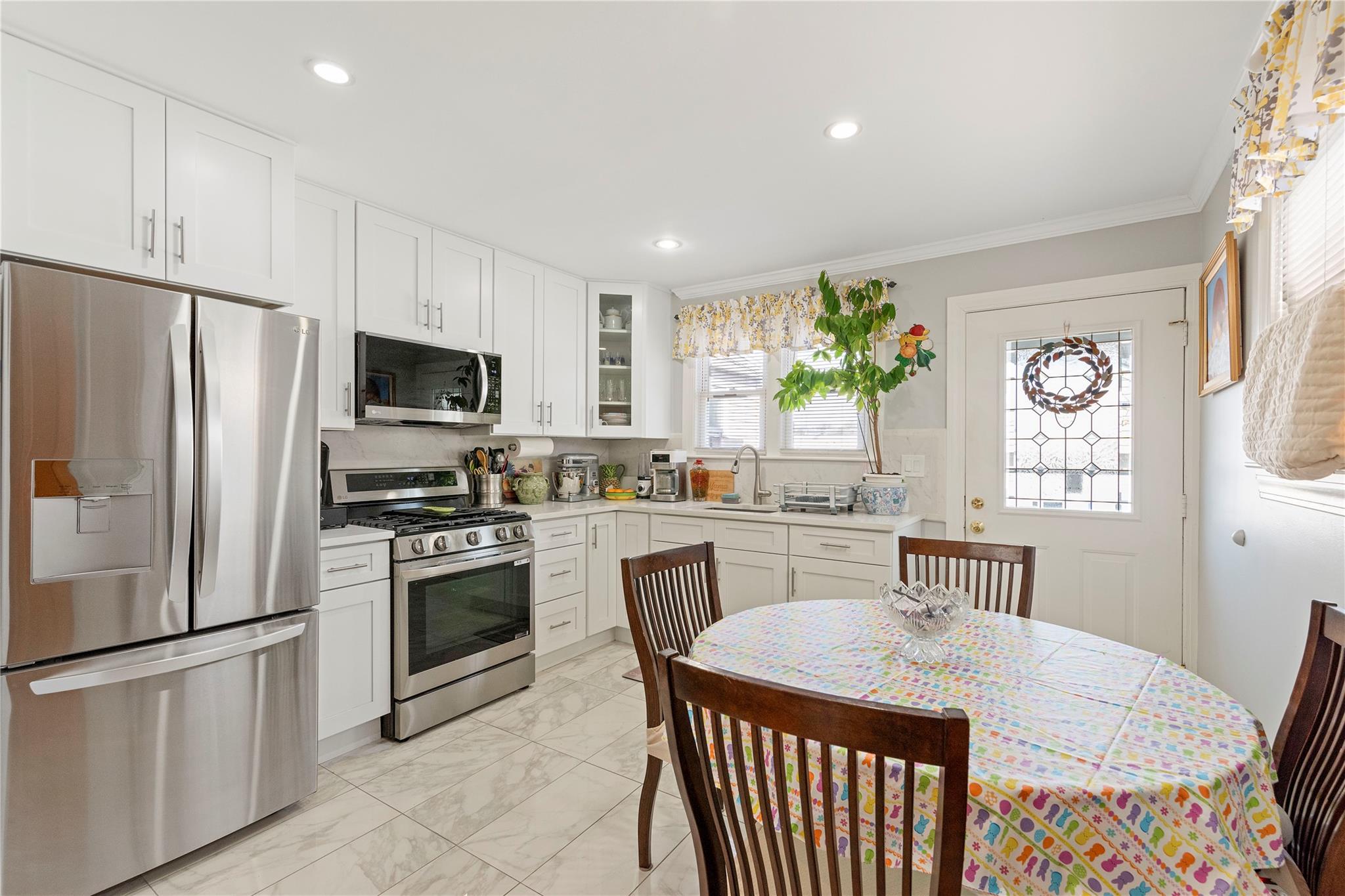 487 Emerson Place, Valley Stream, New York image 10