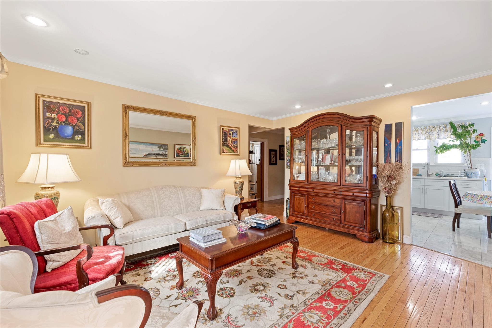 487 Emerson Place, Valley Stream, New York image 6