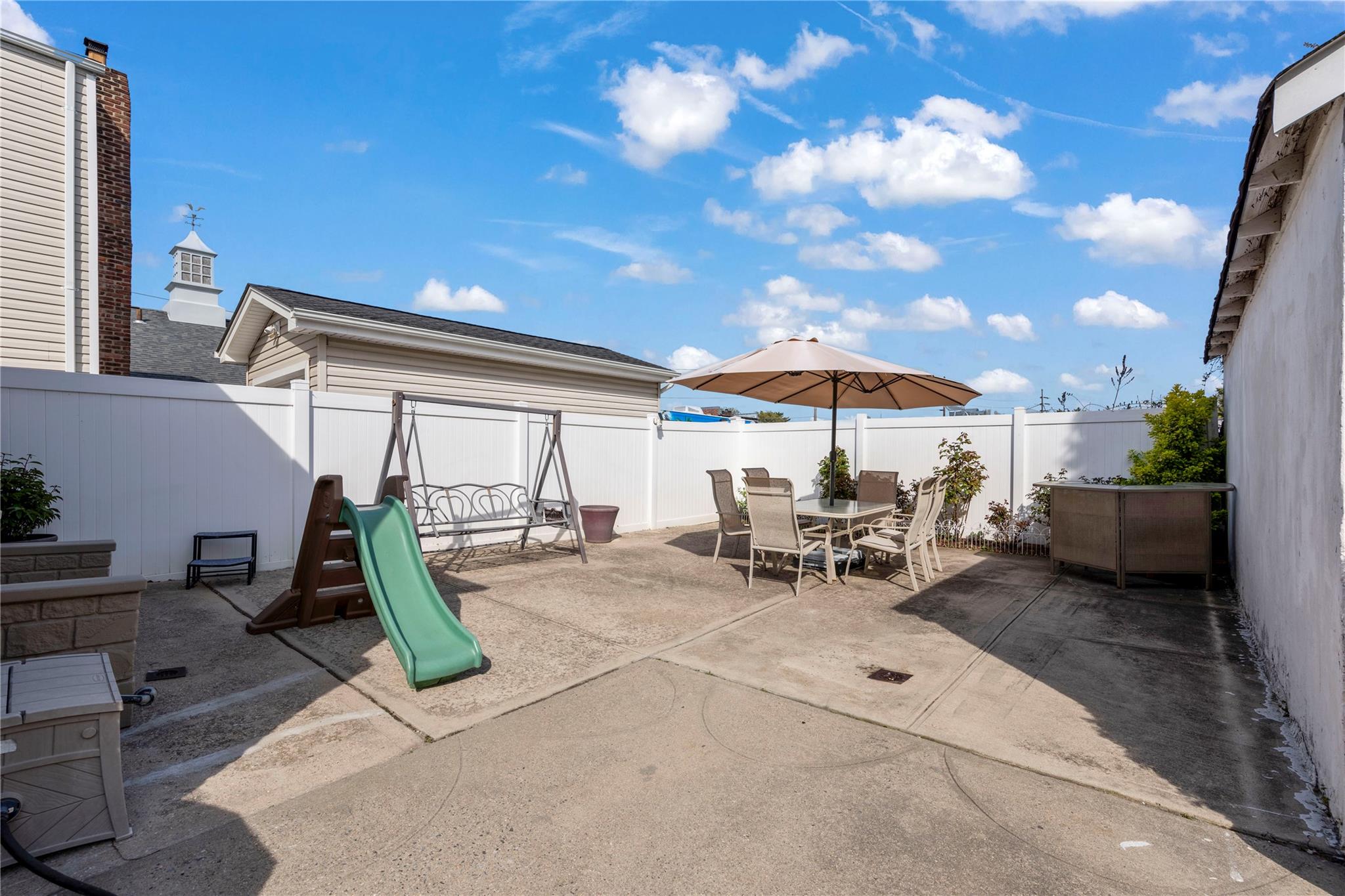 487 Emerson Place, Valley Stream, New York image 4