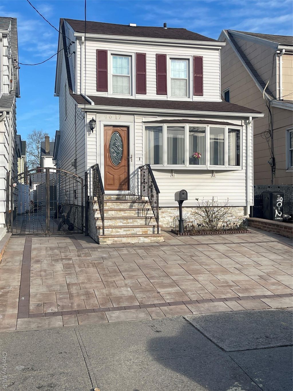 Photo of 90-17 207th Street, Queens Village, NY 11428 (MLS # 951426)
