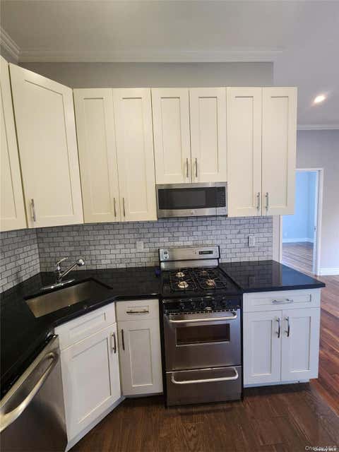 Apartment For Rent - 133 Lincoln Avenue #D<br/> Mineola, NY 11501