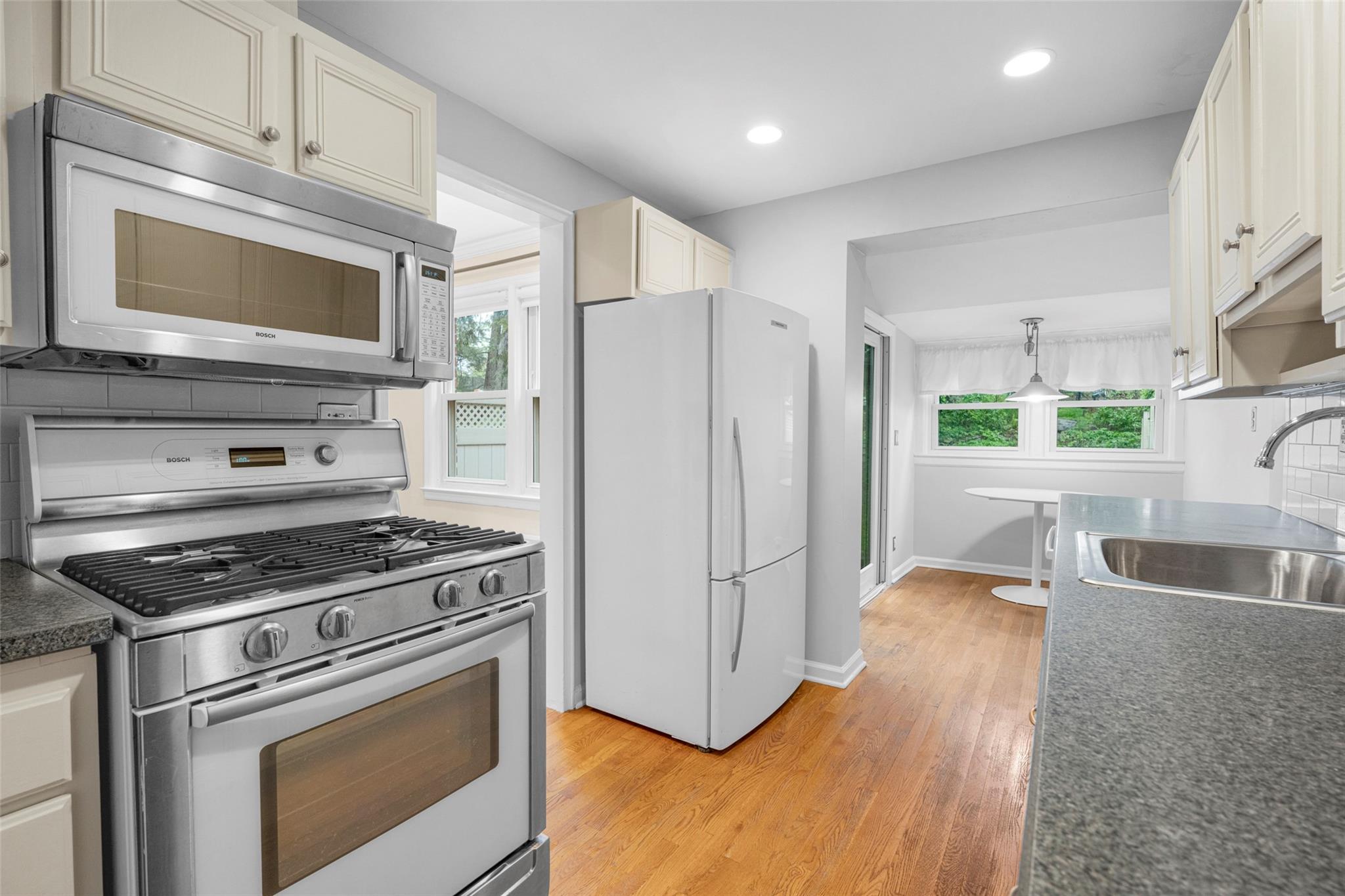 34 Elkan Road, Larchmont, New York image 8