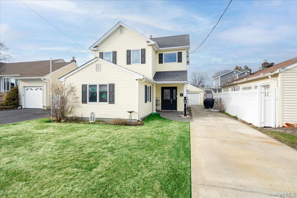 Photo of 61 Cedar Street, Massapequa, NY 11758 (MLS # 977222)