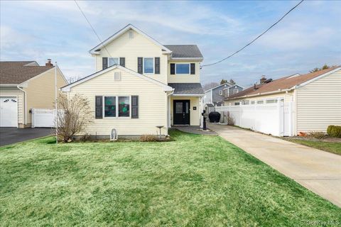 61 Cedar Street Massapequa NY 11758