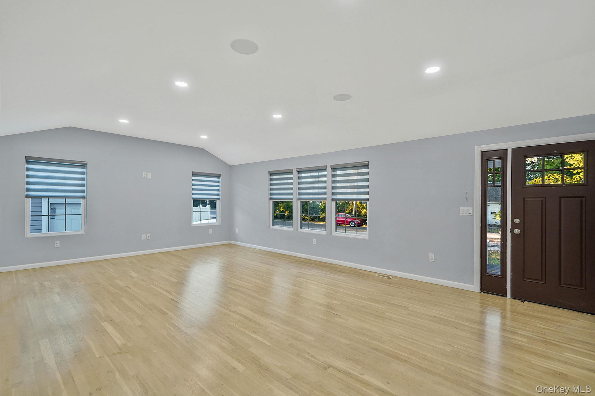 20 Pell Avenue