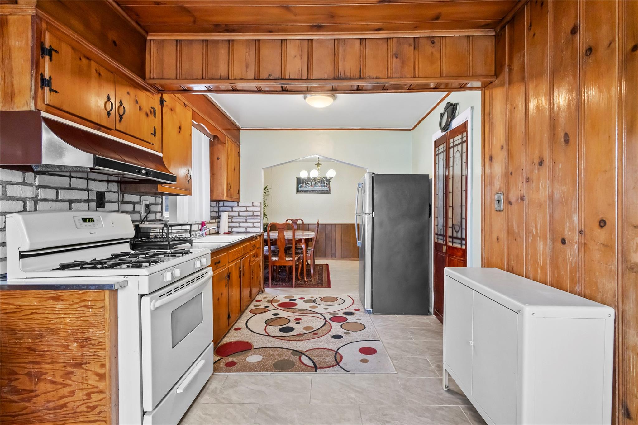 964 Cherry Lane, Floral Park, New York image 12