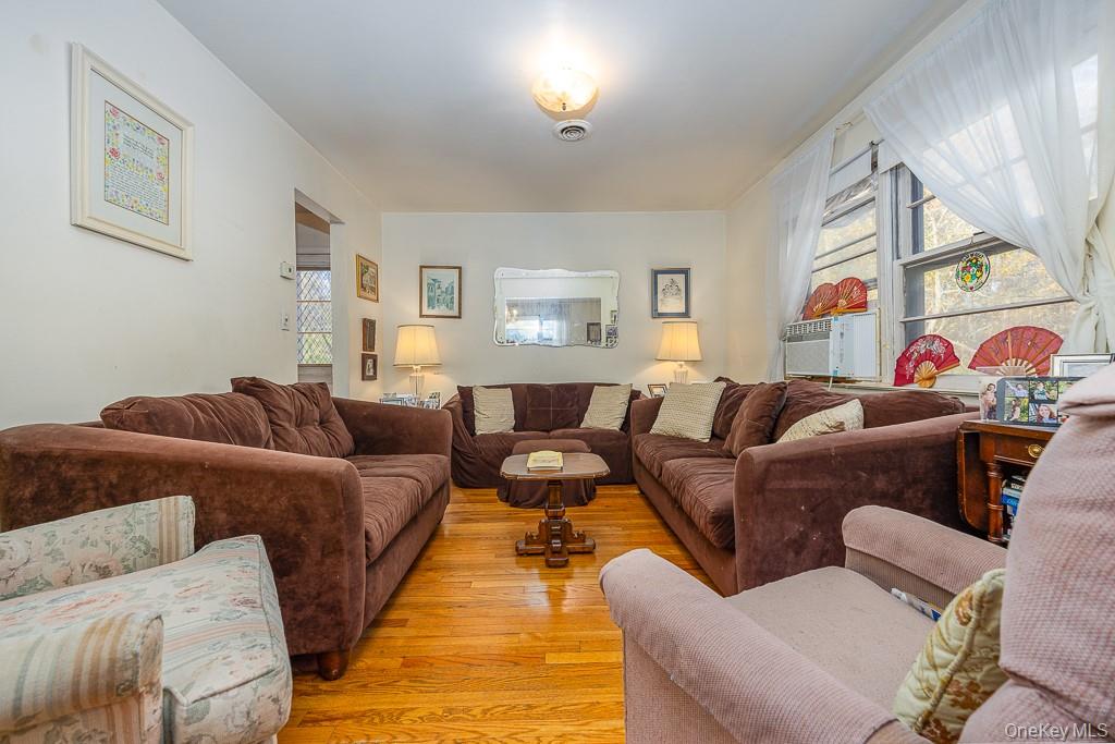 17 Parker Boulevard