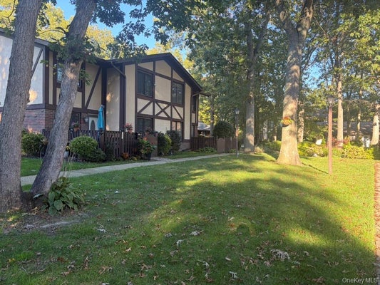 158 CAMBRIDGE DR, PORT JEFFERSON STATION, NY 11776 - Image 1dc7155c3d02fc478765bc1c0e30f35c/3013357157