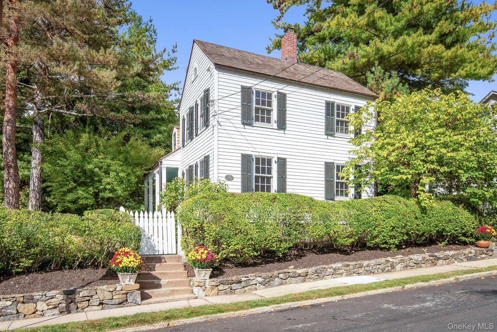 Photo of 7 Liberty Street, Ossining, NY 10562 (MLS # 922864)