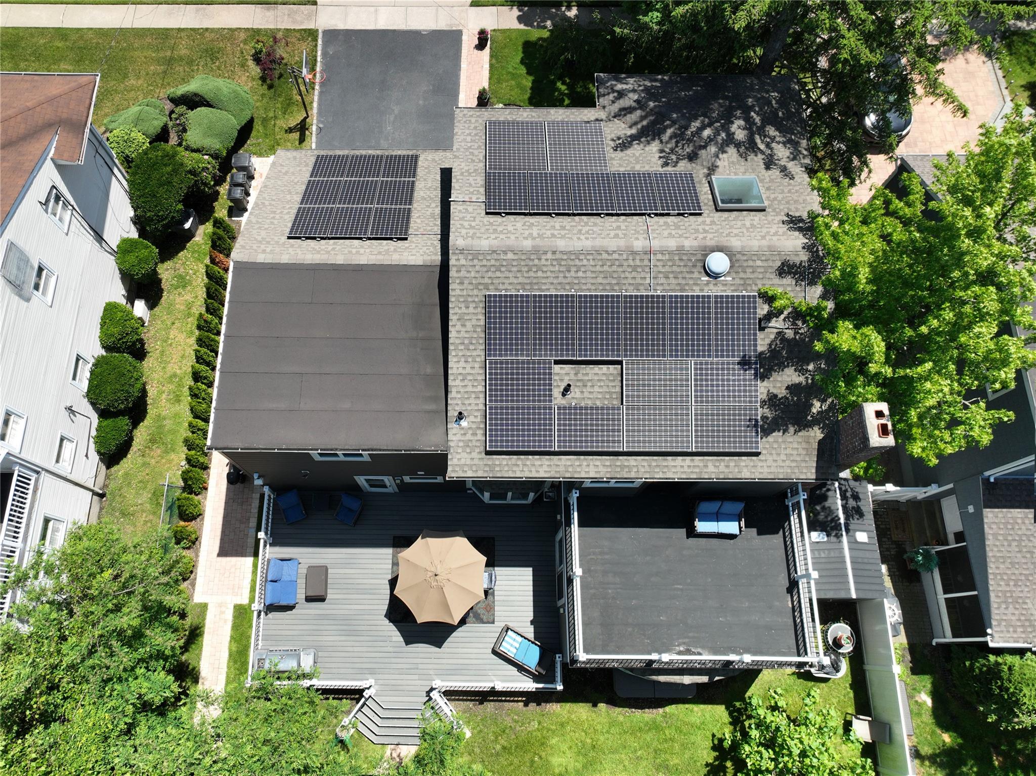 1010 S End, Woodmere, New York image 3