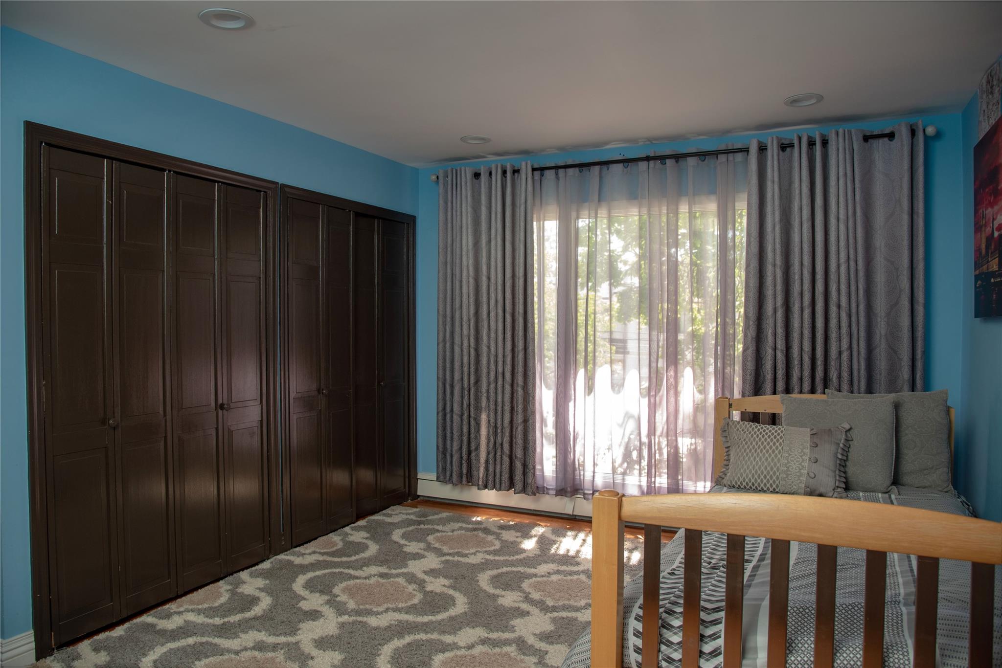 1010 S End, Woodmere, New York image 22