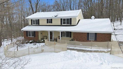 Homes For Sale - 15 Lake Gilead Road<br/> Putnam County, Carmel, NY 10512